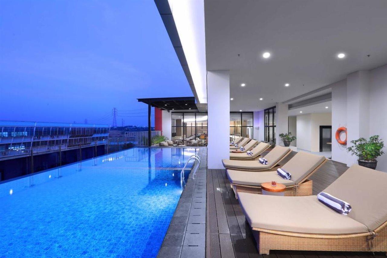 Quest Prime Cikarang By Aston Otel Bekasi Dış mekan fotoğraf
