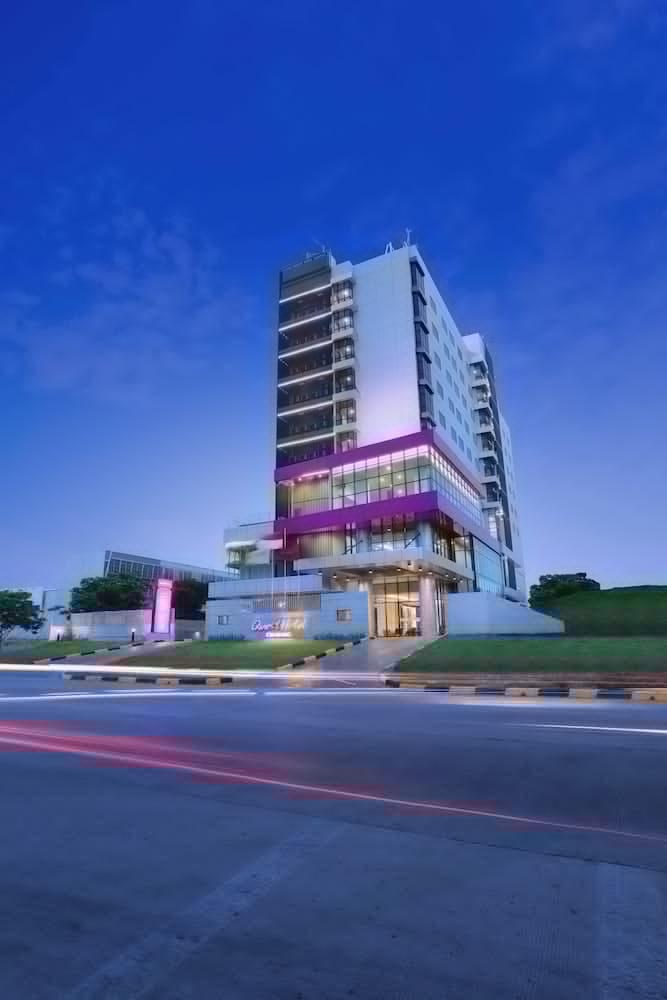 Quest Prime Cikarang By Aston Otel Bekasi Dış mekan fotoğraf