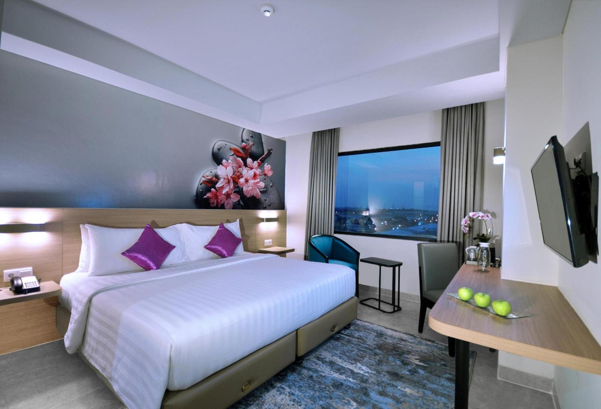 Quest Prime Cikarang By Aston Otel Bekasi Dış mekan fotoğraf