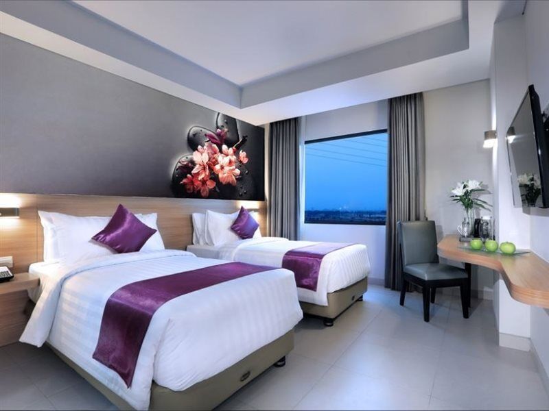Quest Prime Cikarang By Aston Otel Bekasi Dış mekan fotoğraf