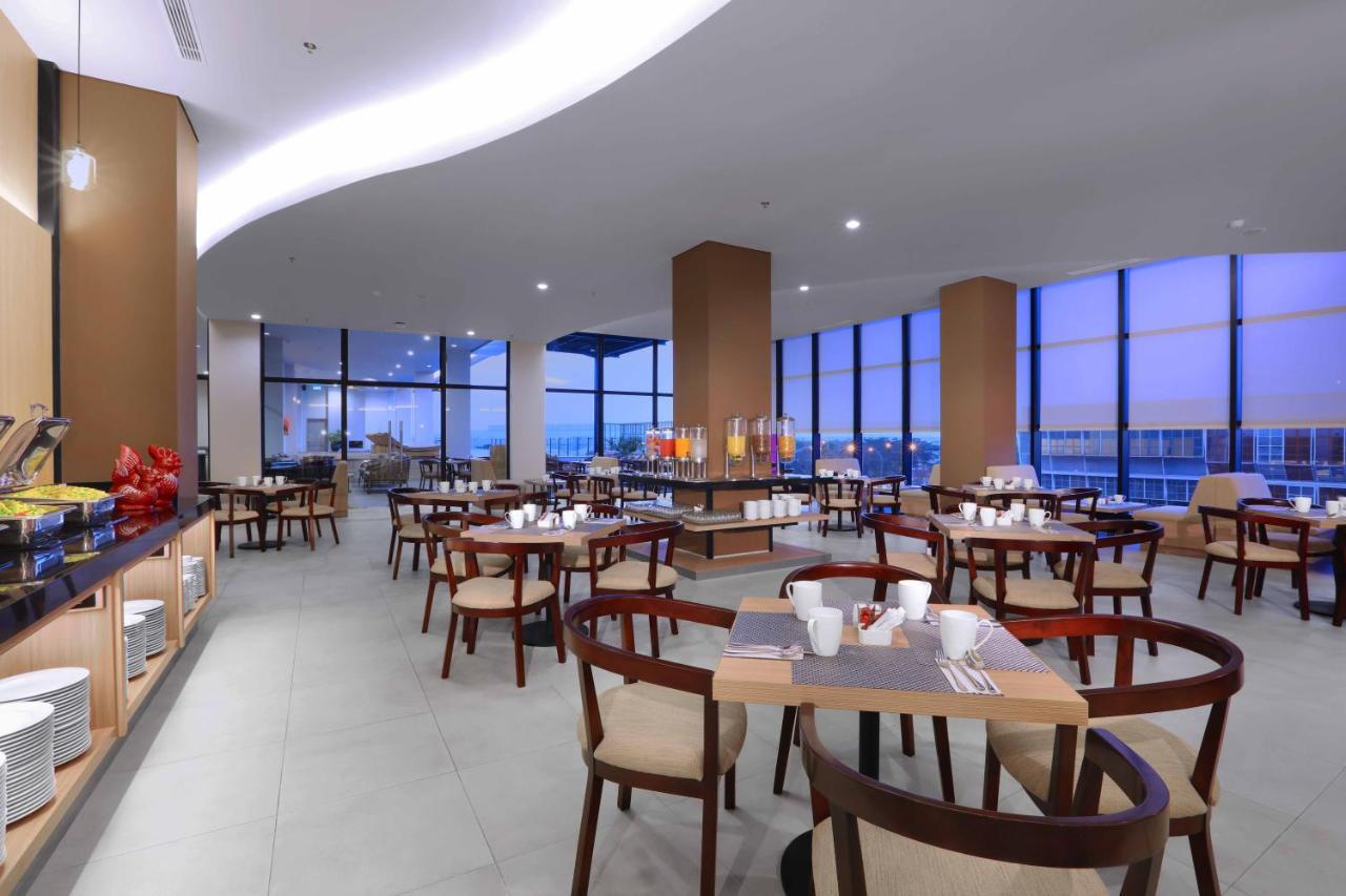 Quest Prime Cikarang By Aston Otel Bekasi Dış mekan fotoğraf
